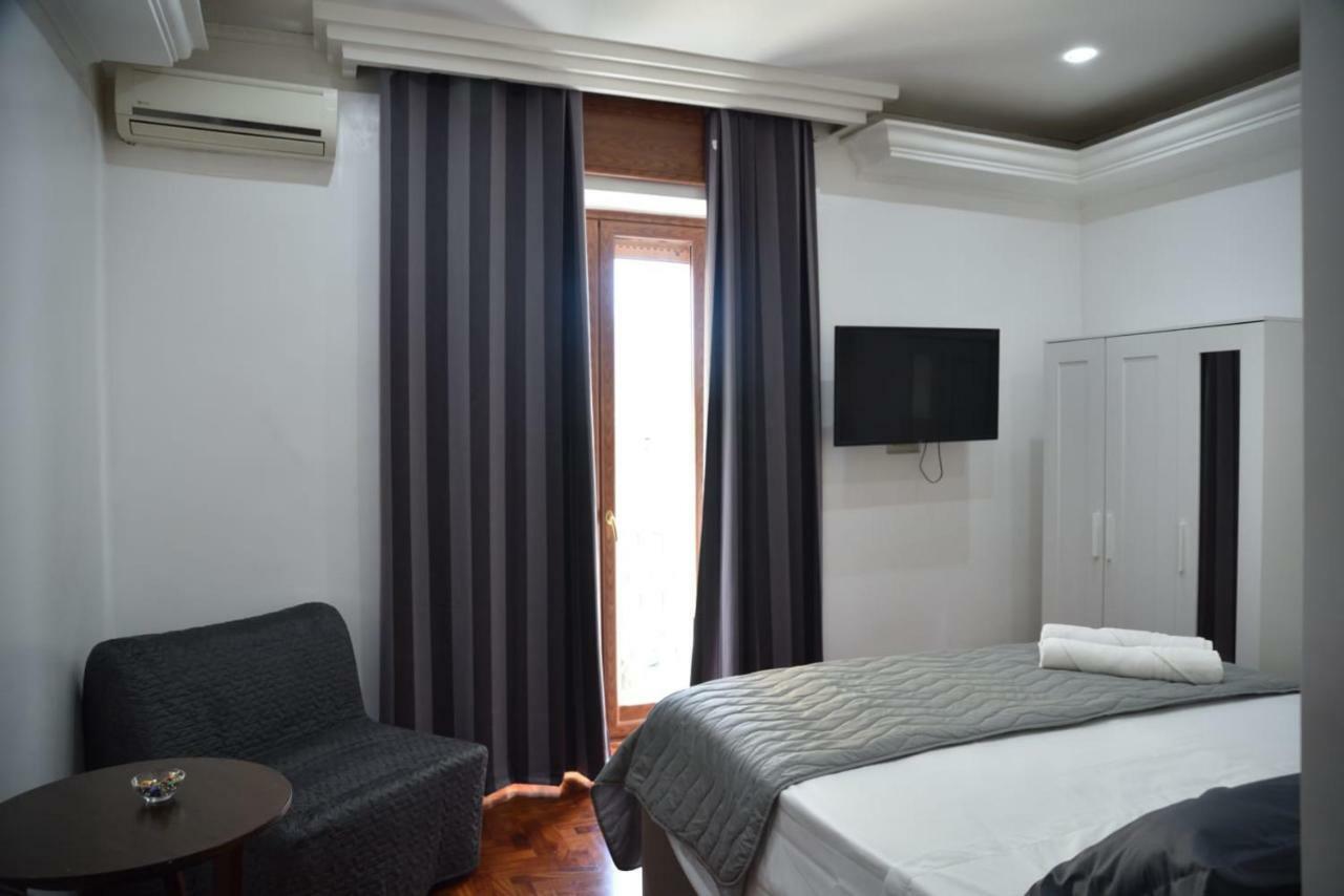 B&B Terronia Napels Buitenkant foto