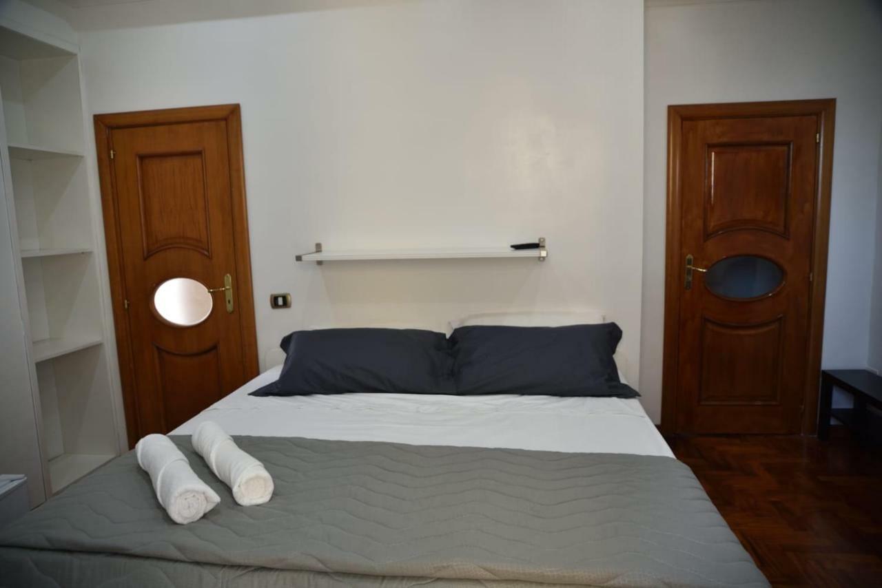 B&B Terronia Napels Buitenkant foto