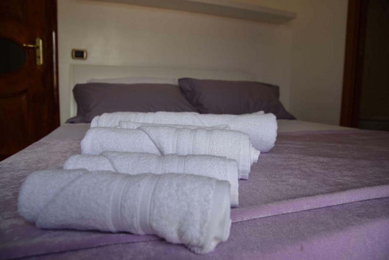 B&B Terronia Napels Buitenkant foto