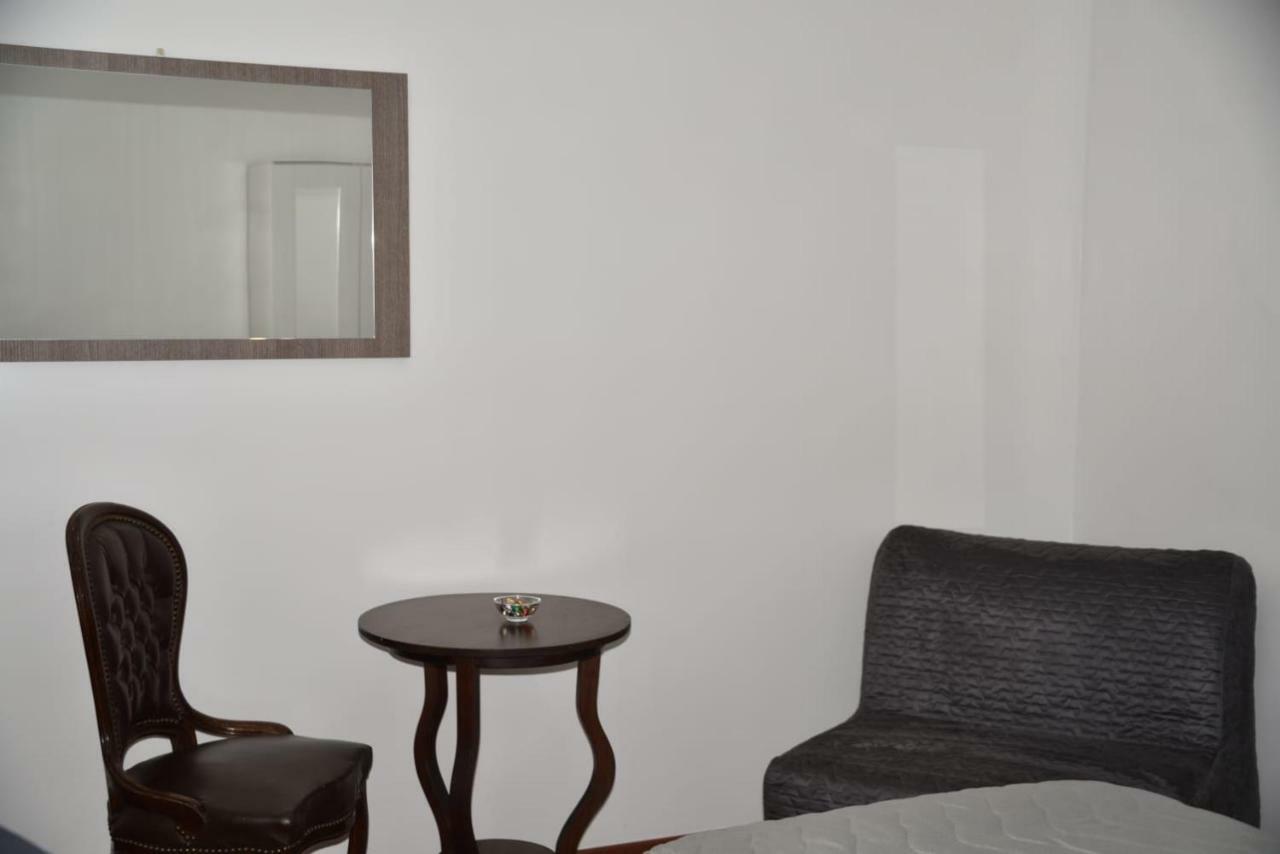 B&B Terronia Napels Buitenkant foto
